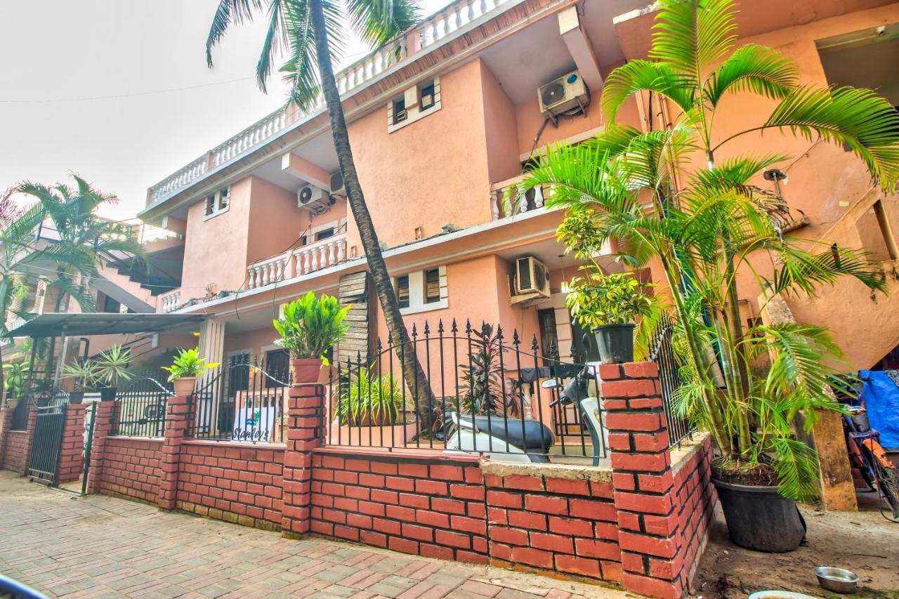 Stanleys Guest House Baga Exterior foto