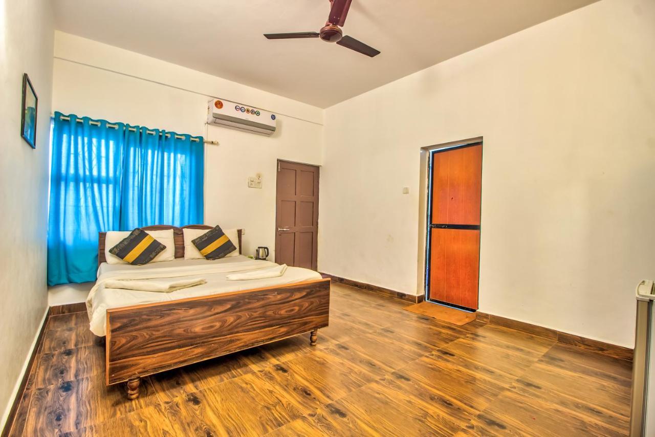 Stanleys Guest House Baga Exterior foto