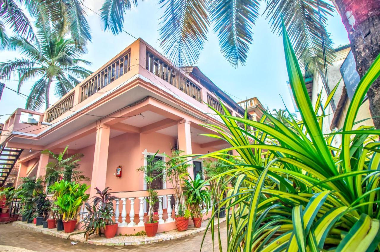 Stanleys Guest House Baga Exterior foto