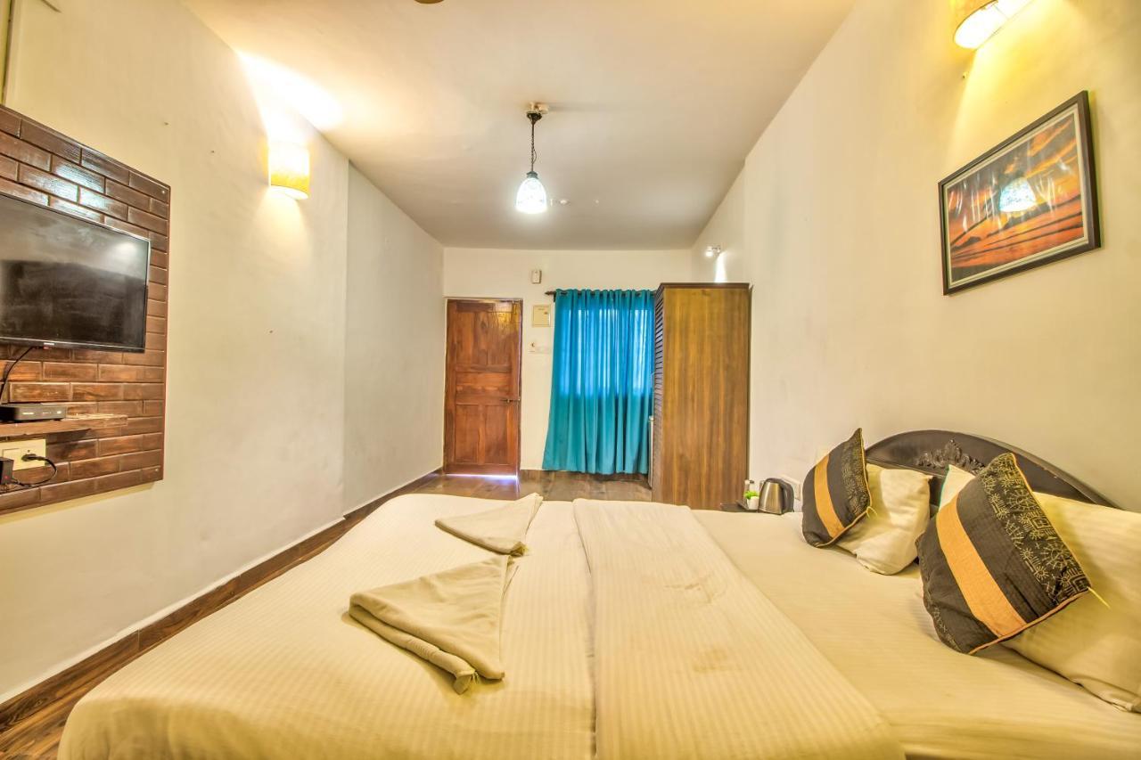 Stanleys Guest House Baga Exterior foto
